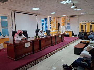 تنفيذ لقاء توعوي لطلاب معهد تعليم اللغة العربية بالتعاون مع وحدة التوعية الفكرية يوم الثلاثاء 20-جمادى الأولى-1447